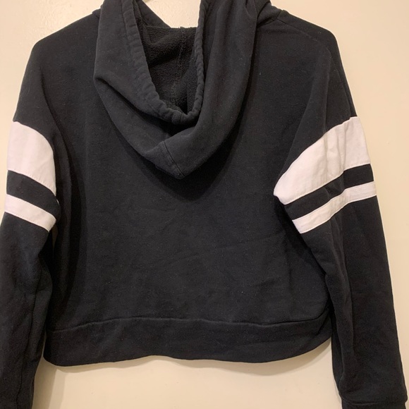 forever 21 cropped hoodie - Picture 2 of 3